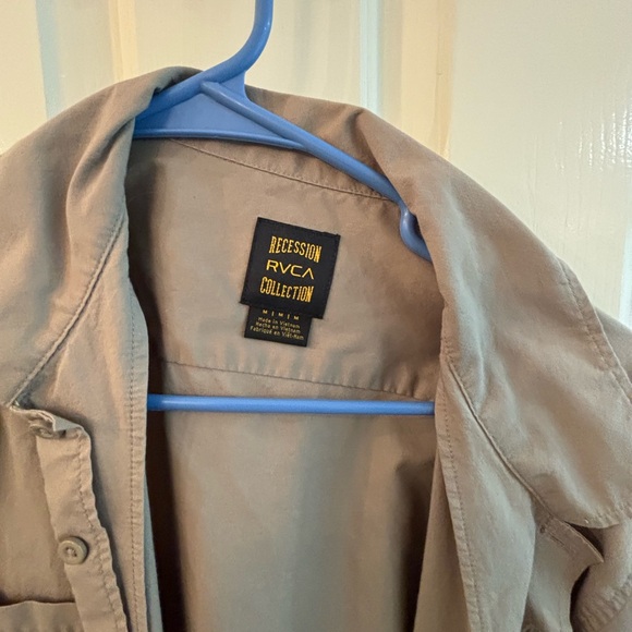 RCVA Recession men’s shirt medium - Picture 3 of 3